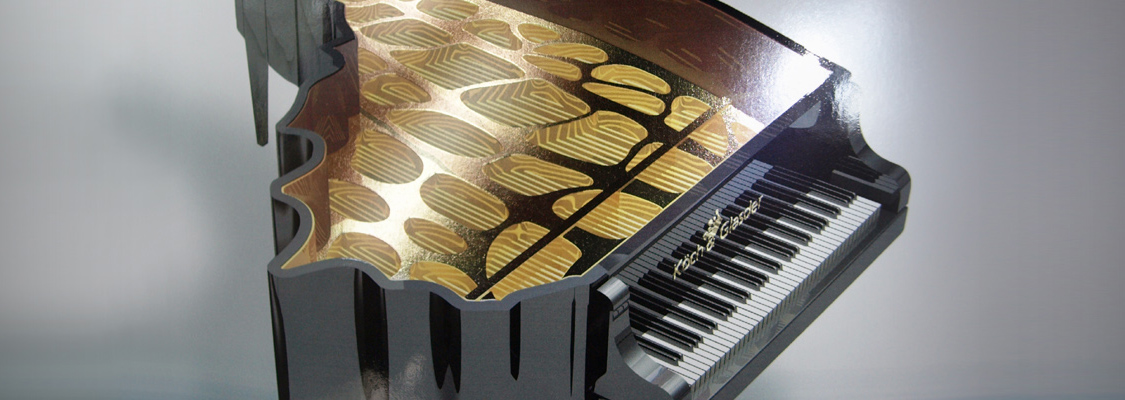 Diaschau Bild 1 Beispiel Kaltfolien-Veredelung Gedruckter Konzertflügel als Schmetterlingsflügel